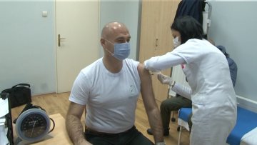Иванишевић примио трећу дозу вакцине