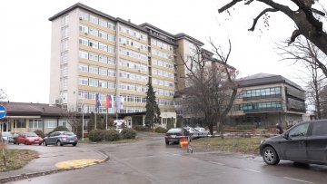 Ситуација у болници стабилнија, затвара се Ковид 2