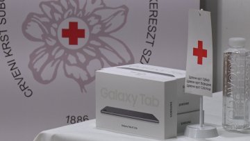 Додељени таблети деци из хранитељских породица 