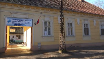 Притисак на Ковид амбуланту огроман-дневно 100 позитивних