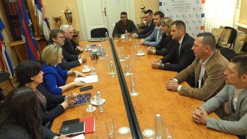 Хрватски градови финансирају превоз ђака који се школују на хрватском језику