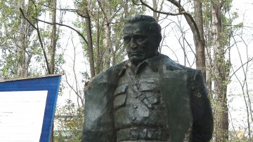 Тито поново међу Југословенима