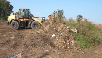 Одзвонило дивљим депонијама у Мишићеву и Ђурђину
