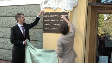 Градска библиотека добила четворојезичну таблу