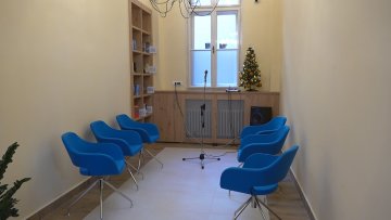 Реновиран улаз у Градску библиотеку