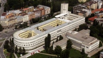 Конкурс за регресирање месечних карата студената у међуградском и међумесном превозу