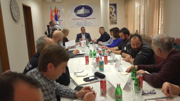 Шоралов: Ситуација под контролом, потребно решити проблем отпада у шуми