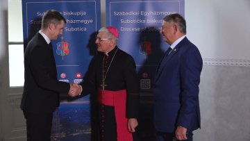 Апостолски нунције се састао са градским званичницима