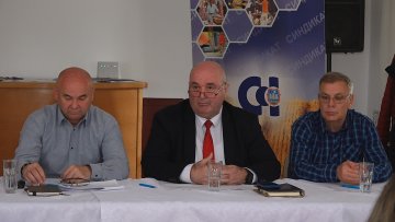 Сарадња синдиката и политике могућа? 