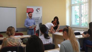 Полазницима обука за вођење пословних књига и дигитални маркетинг уручени сертификати