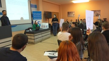 Ученици одмерили снаге у познавању знаменитих личности на новчаницама