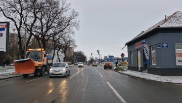 Зимска служба и даље у приправности, очекује се стварање леденог слоја