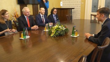 Амбасадор САД у посети Пастору