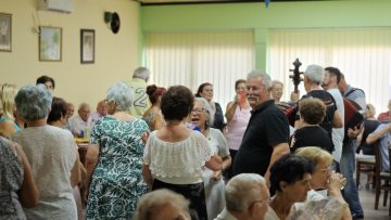 Пензионери из Сремчице посетили Нови Бечеј